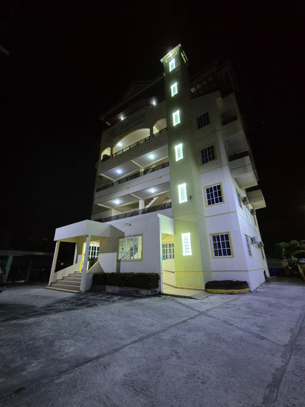 Royal View Apartment gallery 6