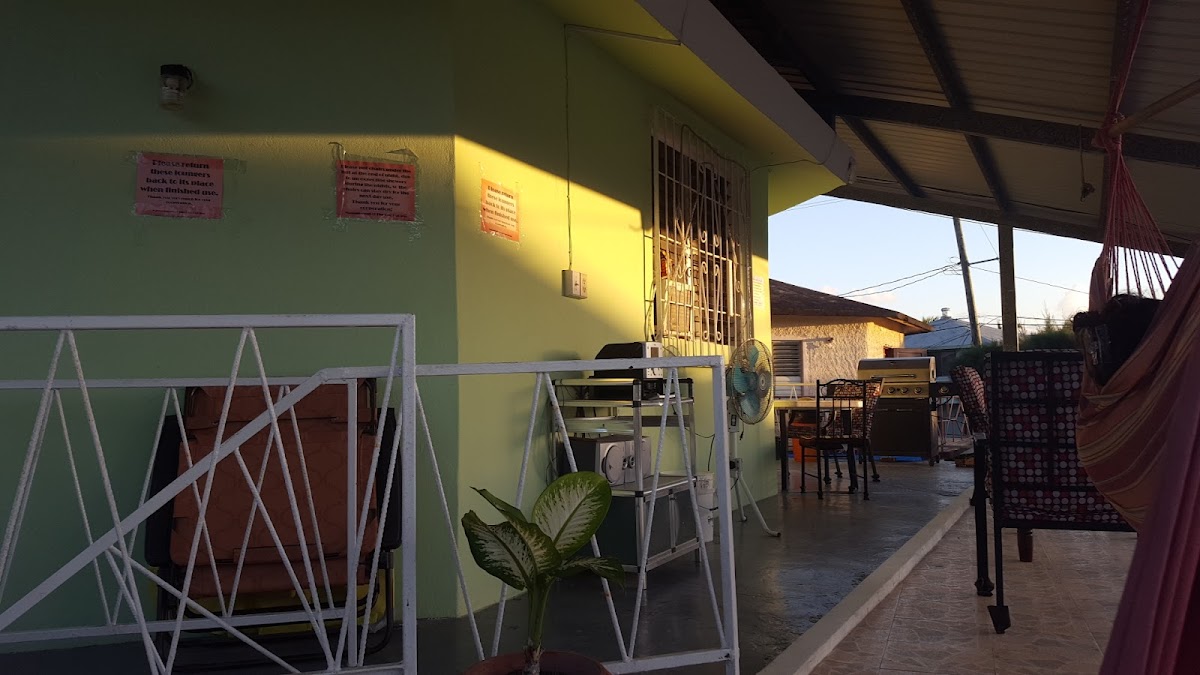 The Red Hut Inn gallery 4