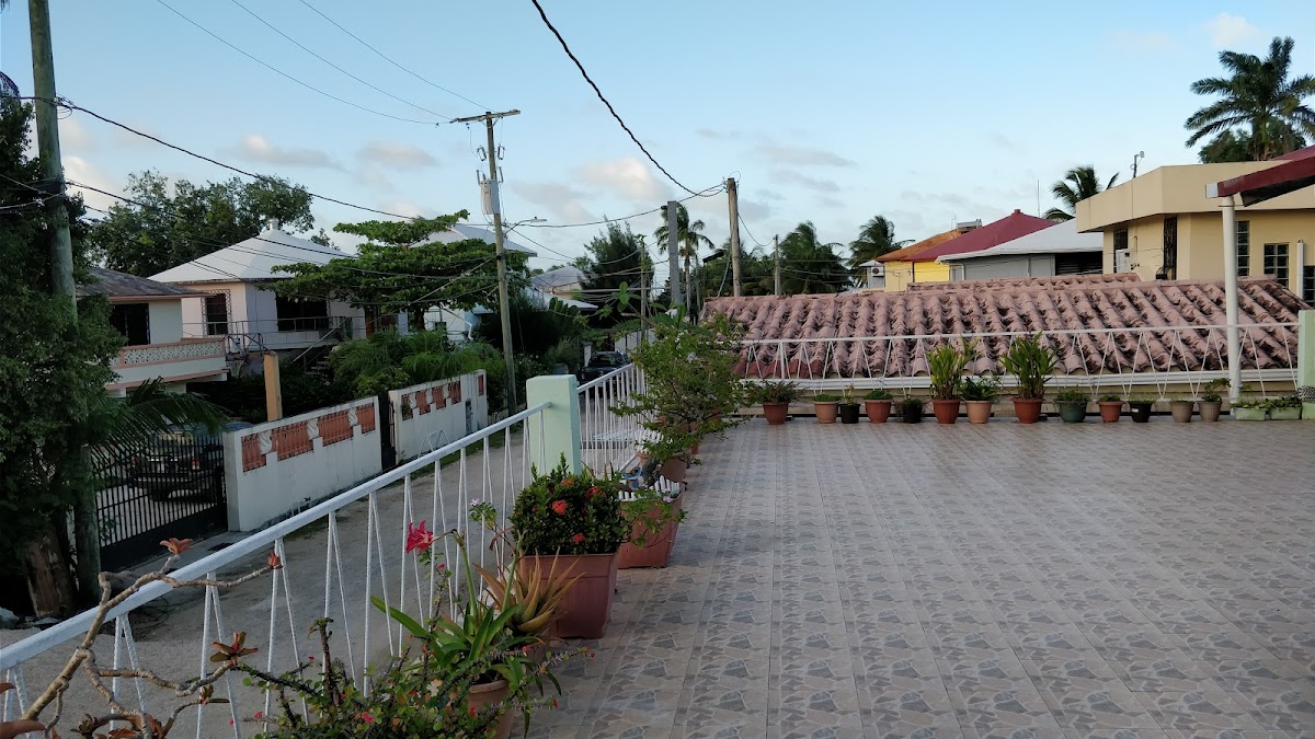 The Red Hut Inn gallery 7