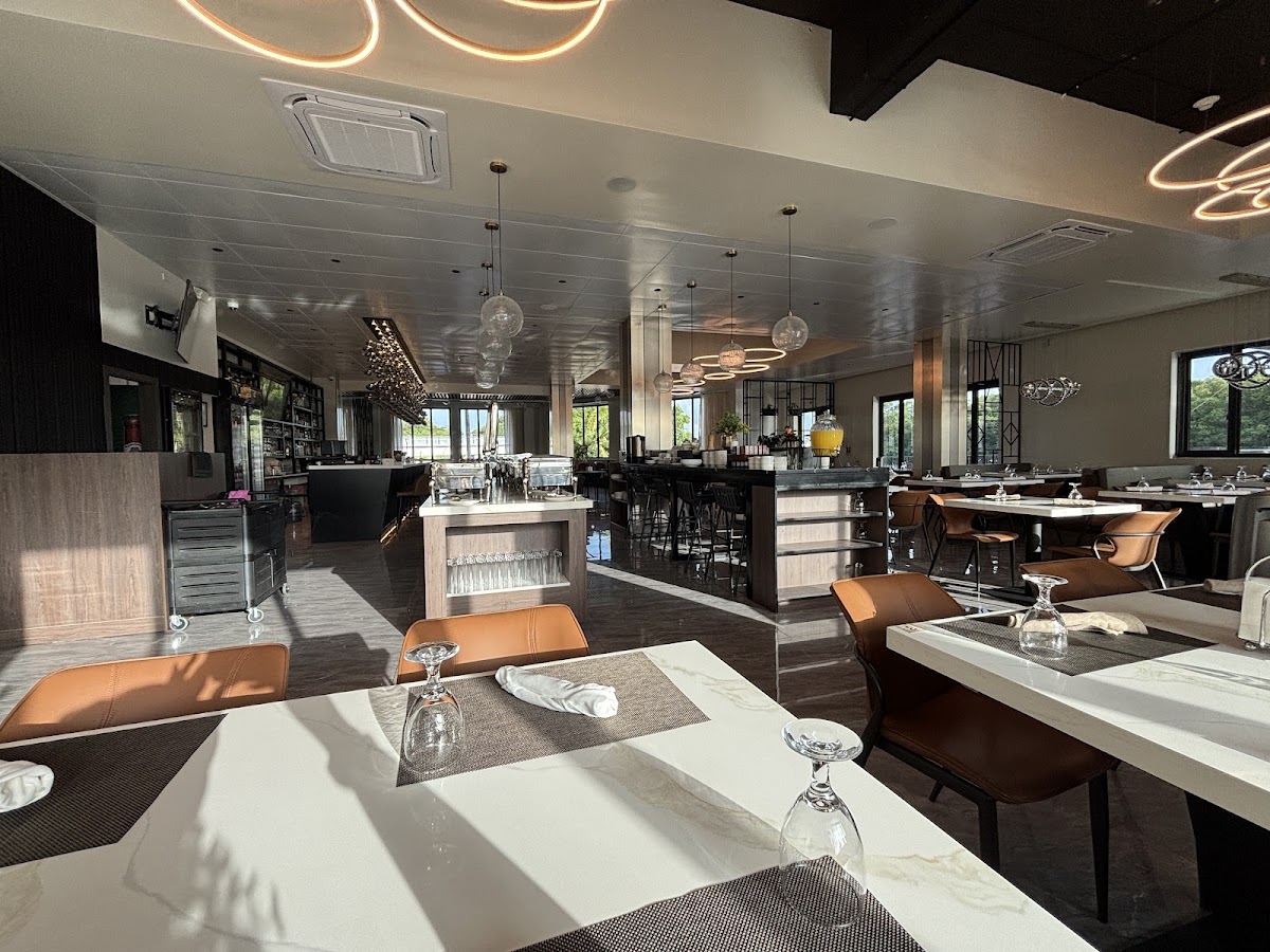 Grand Resort & Residences gallery 6