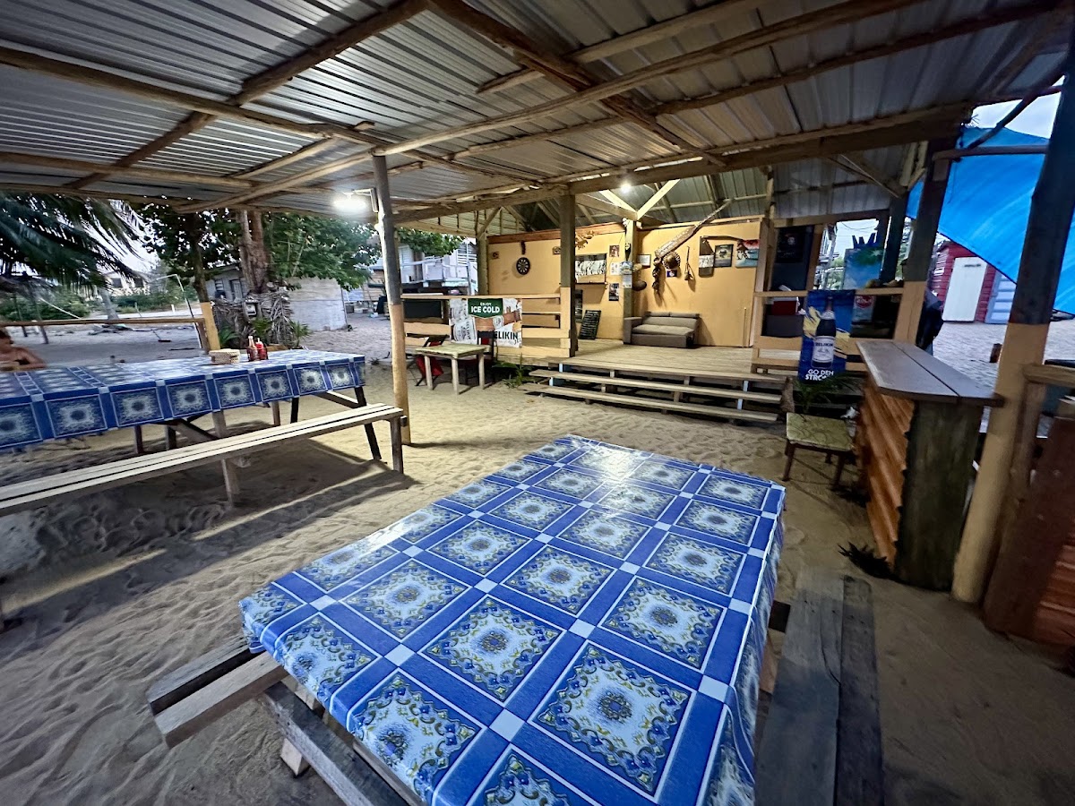 H2V Beach Front Restaurant and Bar gallery 6