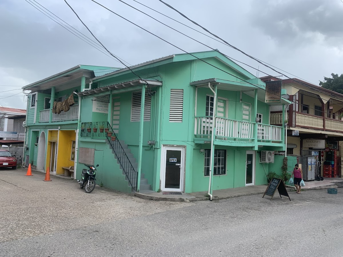 Elvira's Guest House gallery 10
