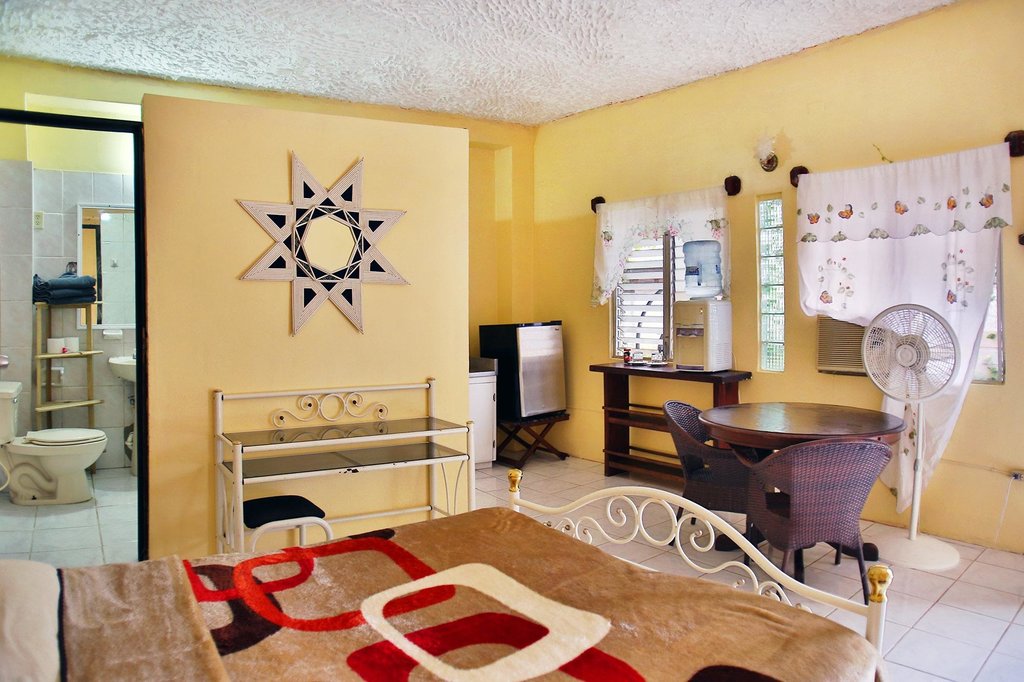 Nefry's Retreat gallery 2