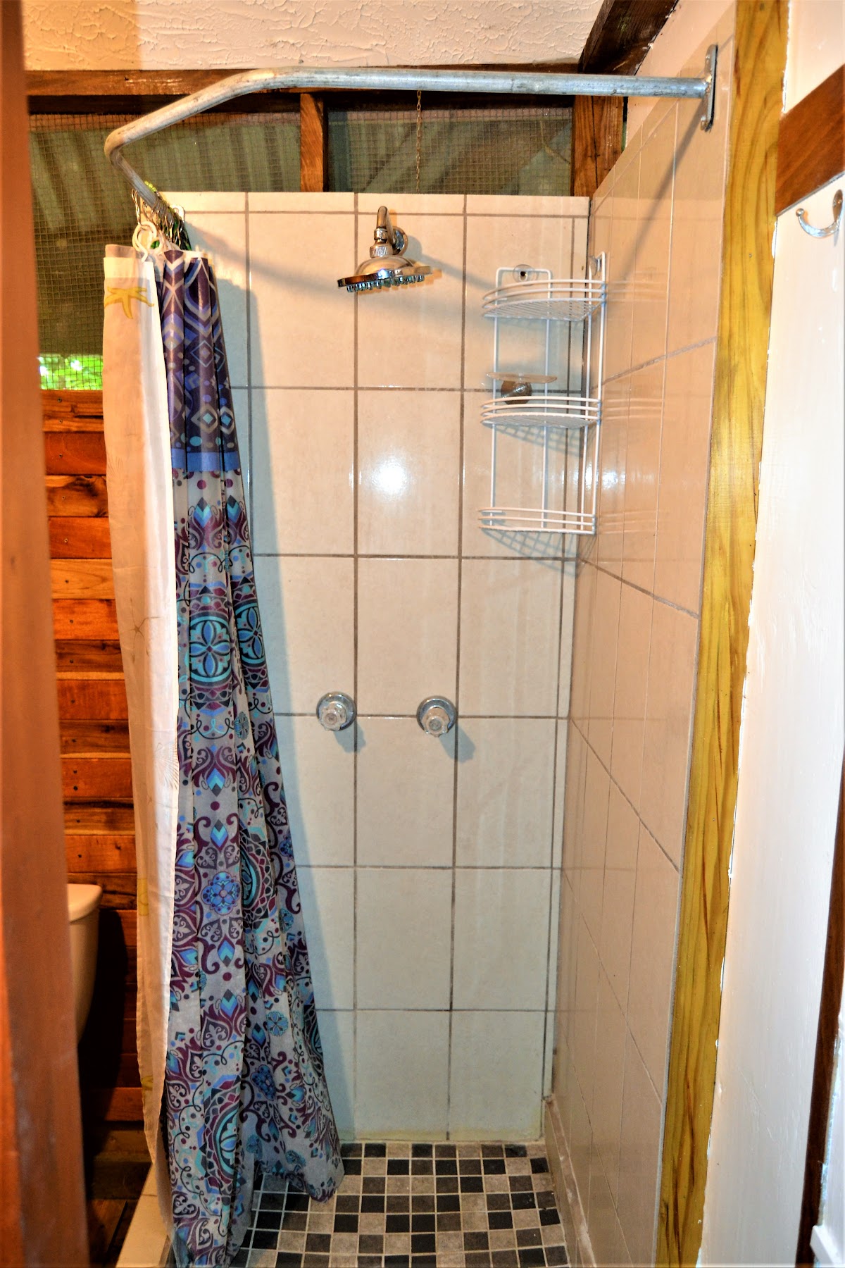 Hummingbird Rest Fully Equipped Self Catering Cabin gallery 2