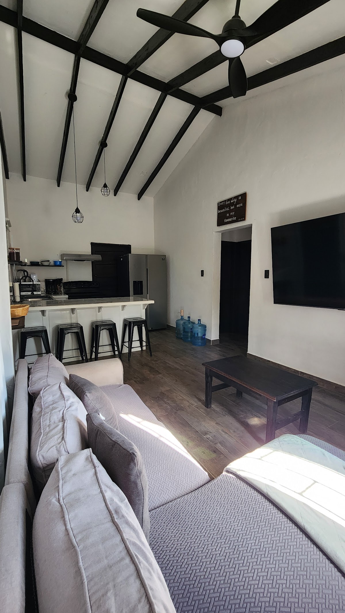 Casa Castellanos gallery 3