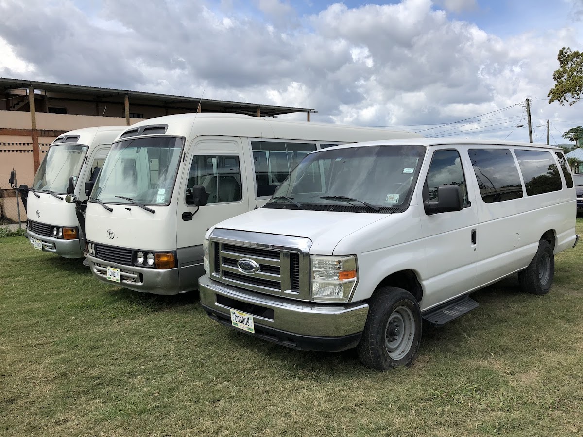 Premium Auto Rentals and Auto Repair gallery 4