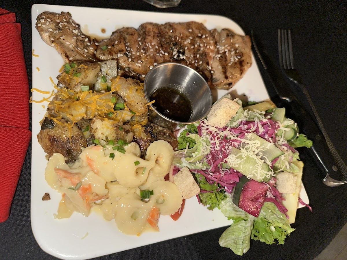 Tolacca Smokehouse BBQ gallery 5