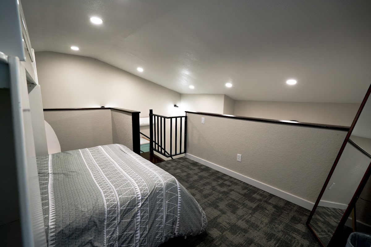 Oakridge Apartment gallery 2