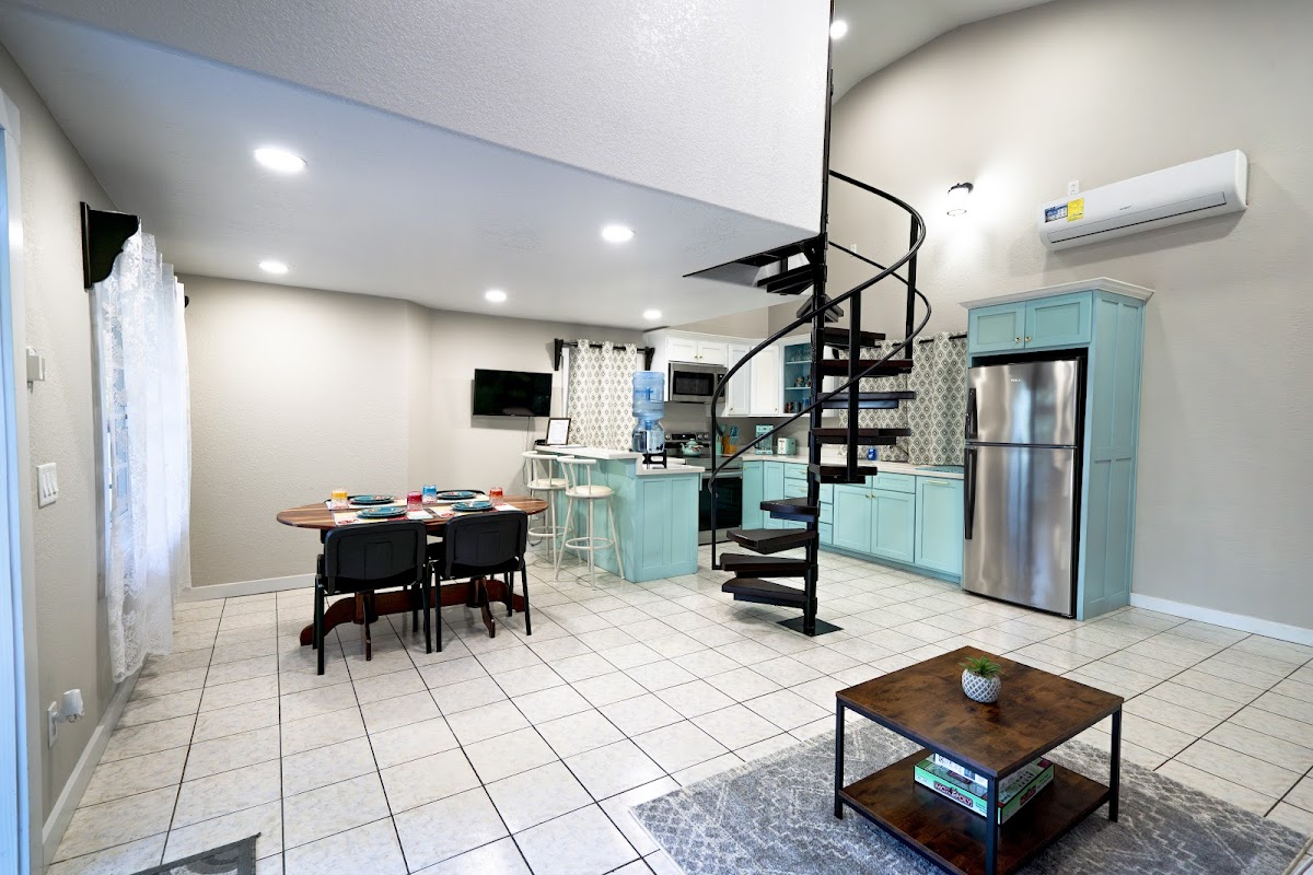 Oakridge Apartment gallery 3