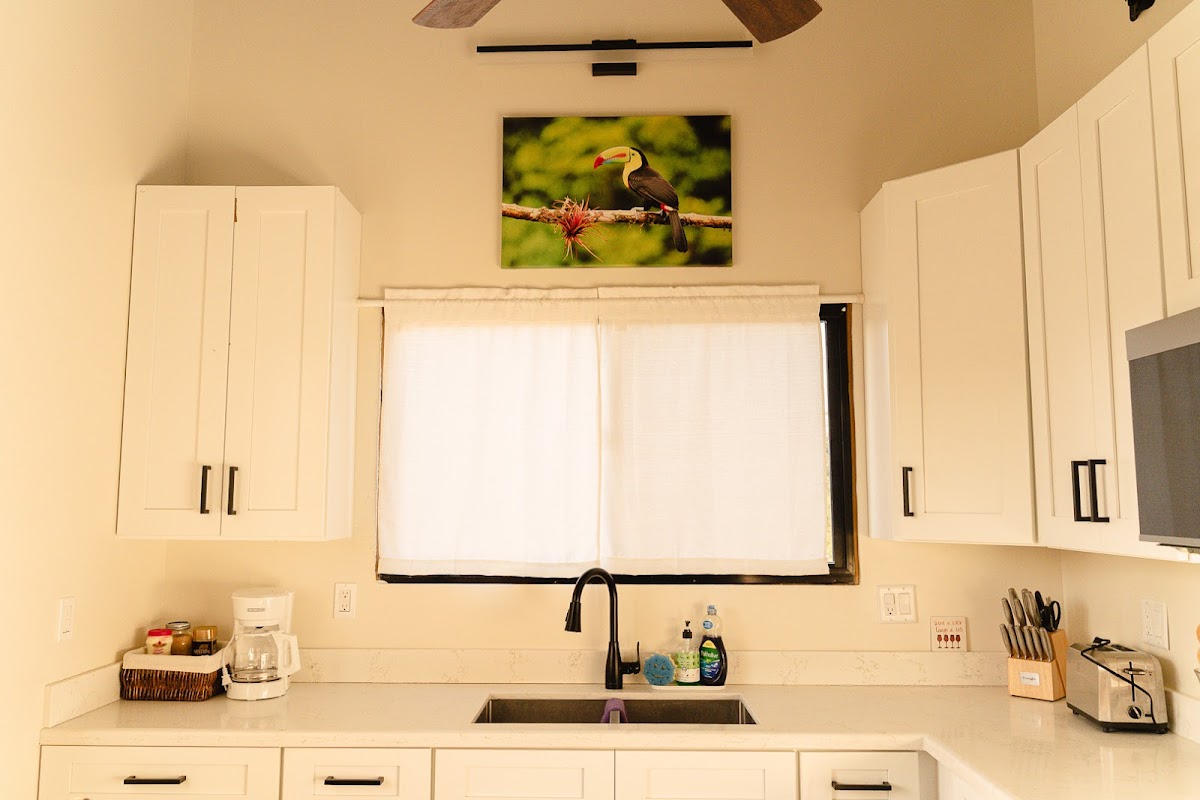 Modern Toucan Farmhouse - Belmopan Escape gallery 5