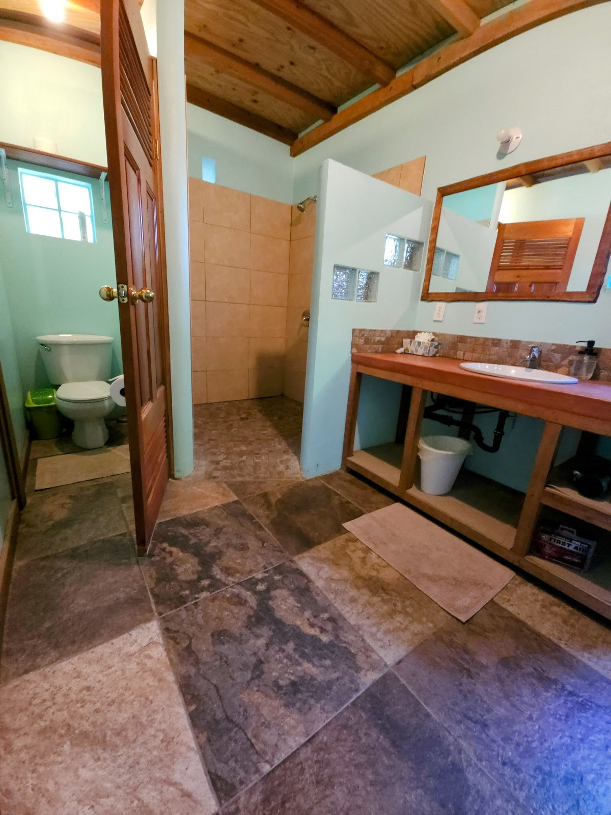 Lucky Dreamer Lodge gallery 8