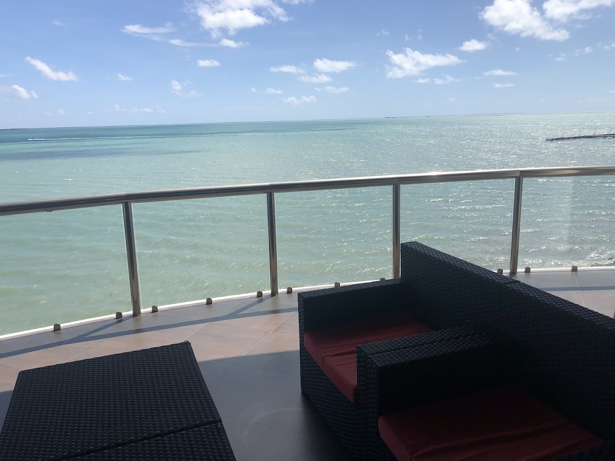Paradise Point Building gallery 2