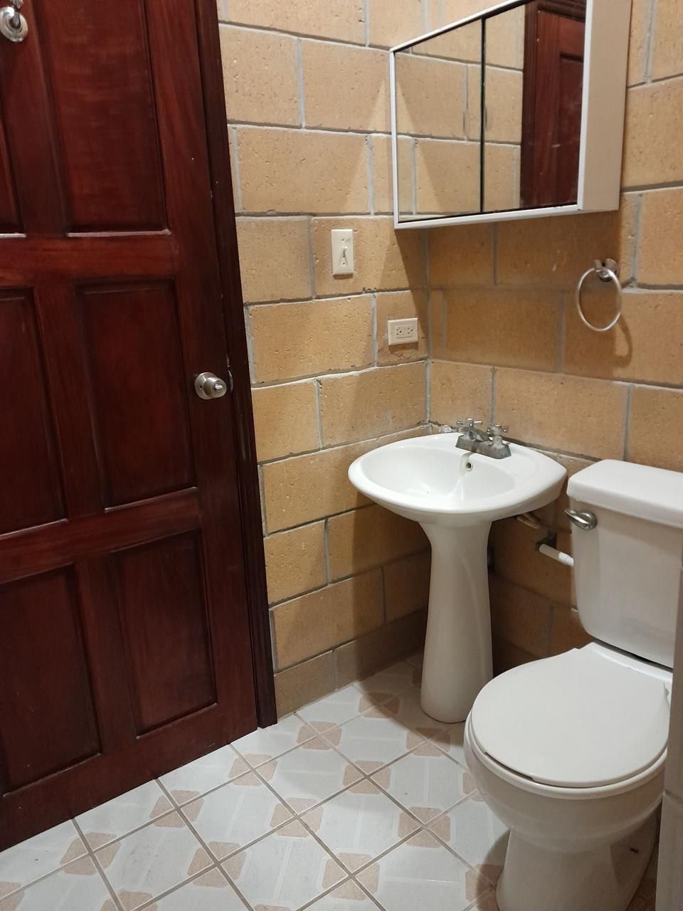 Ladyville Apartments gallery 3