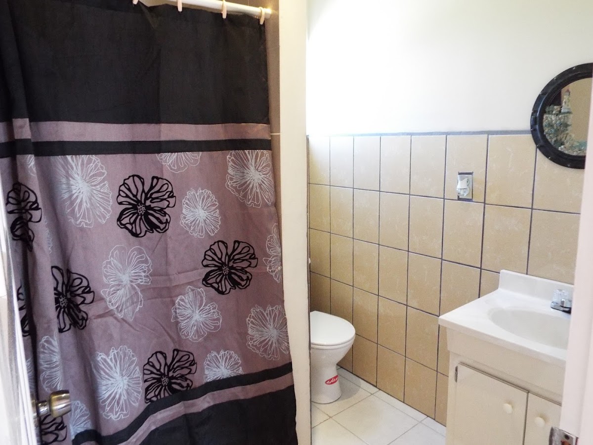 Lakeview Condo gallery 8