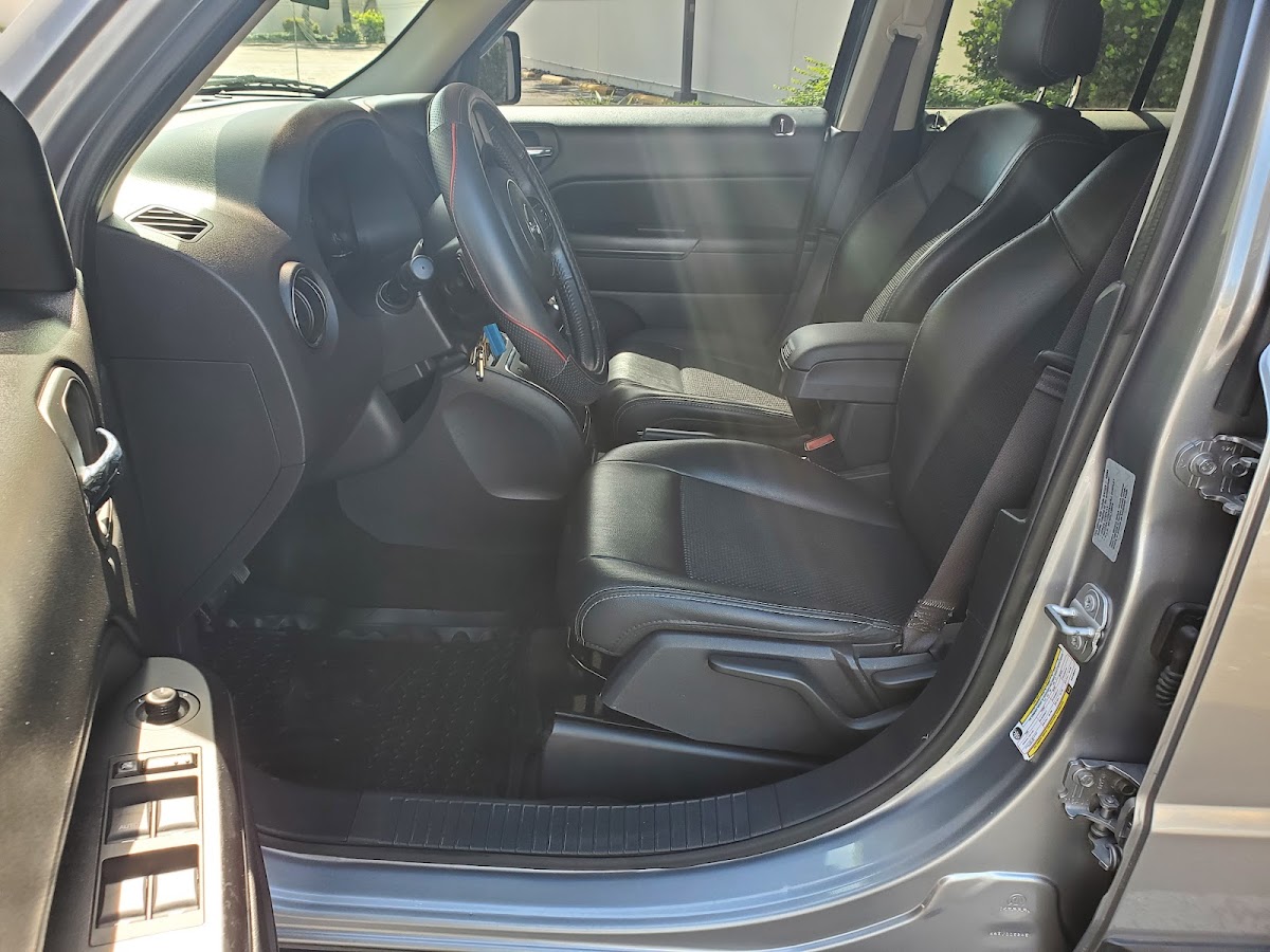 DA&E Auto Rental gallery 4