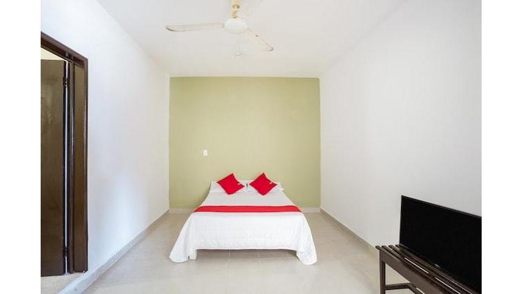 OYO Hotel Cristal gallery 6