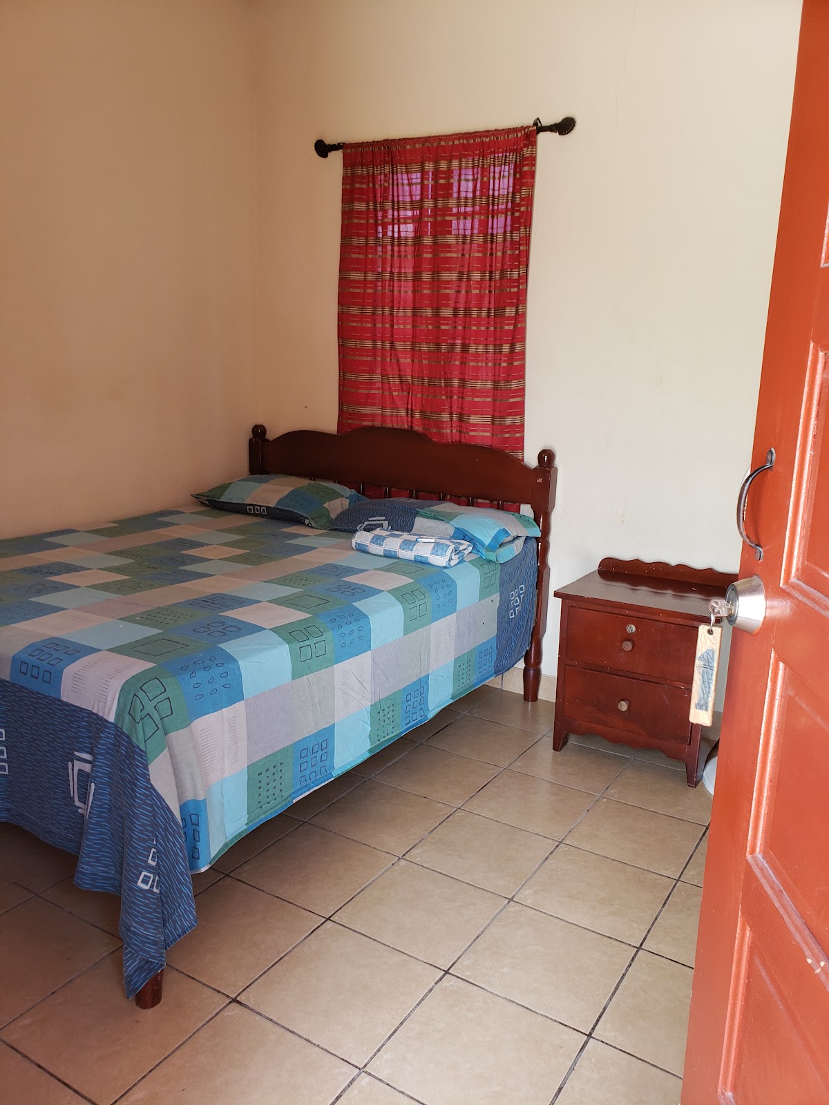 Reyes Guest House gallery 6