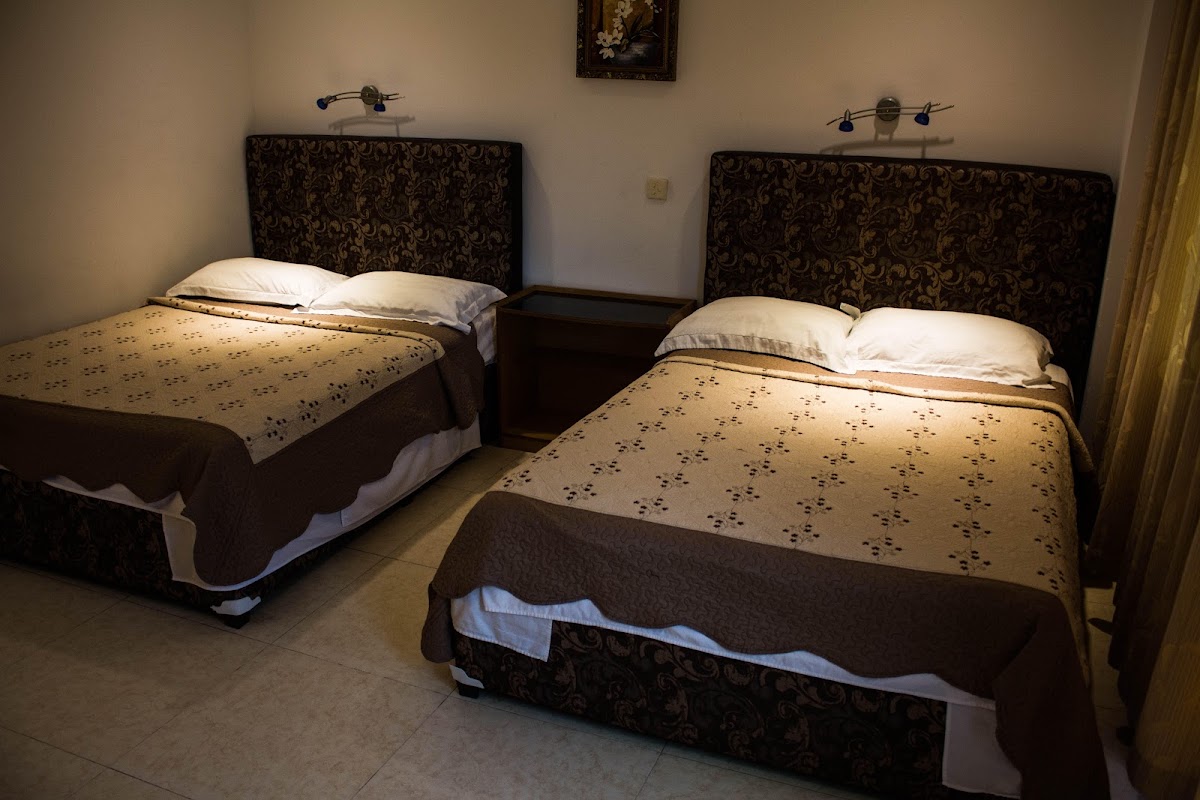 Yim Saan Hotel cover