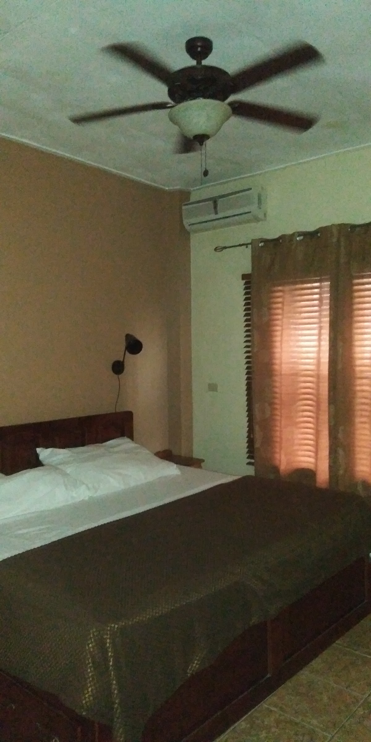 Hibiscus Hotel gallery 7