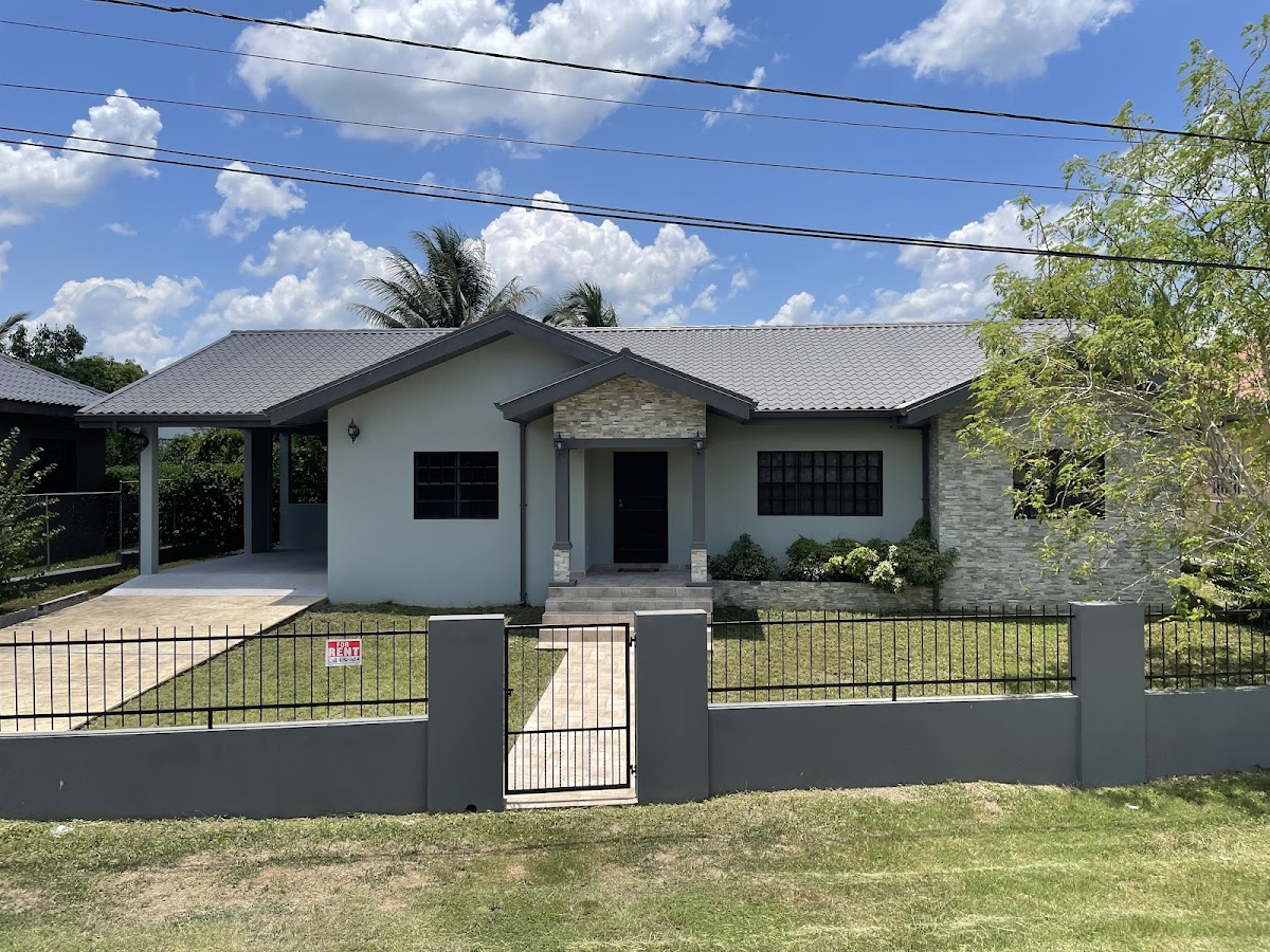Oakridge Home gallery 1