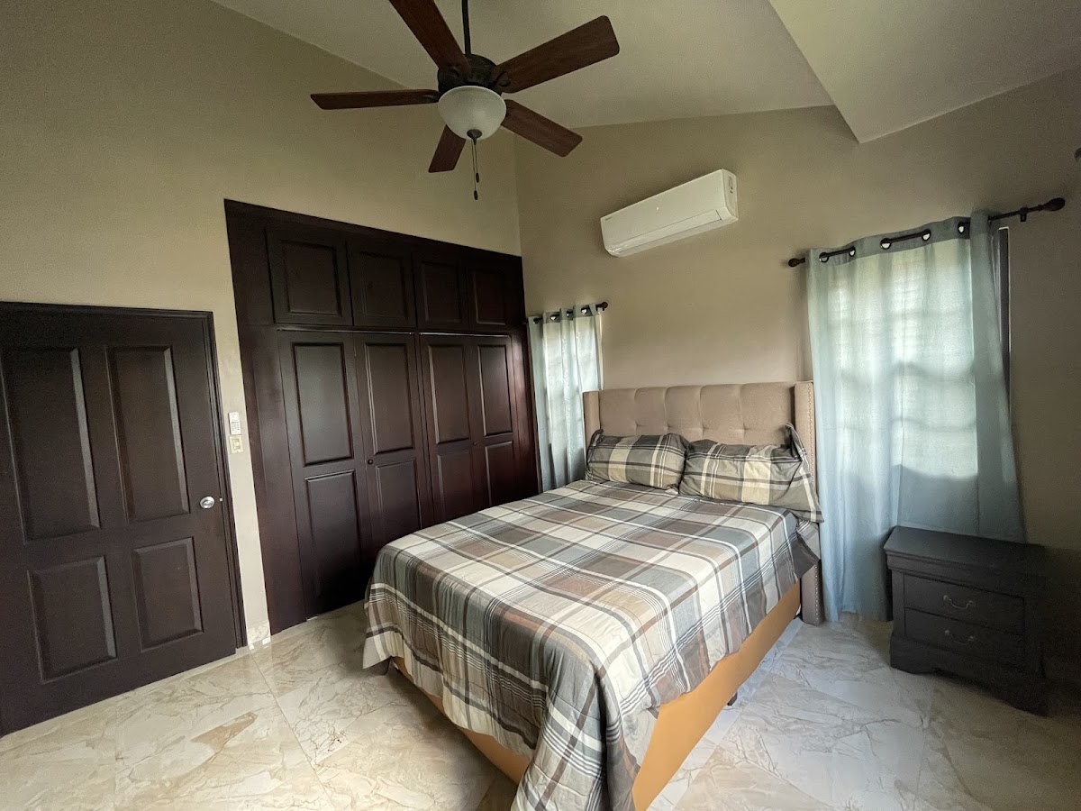 Oakridge Home gallery 2