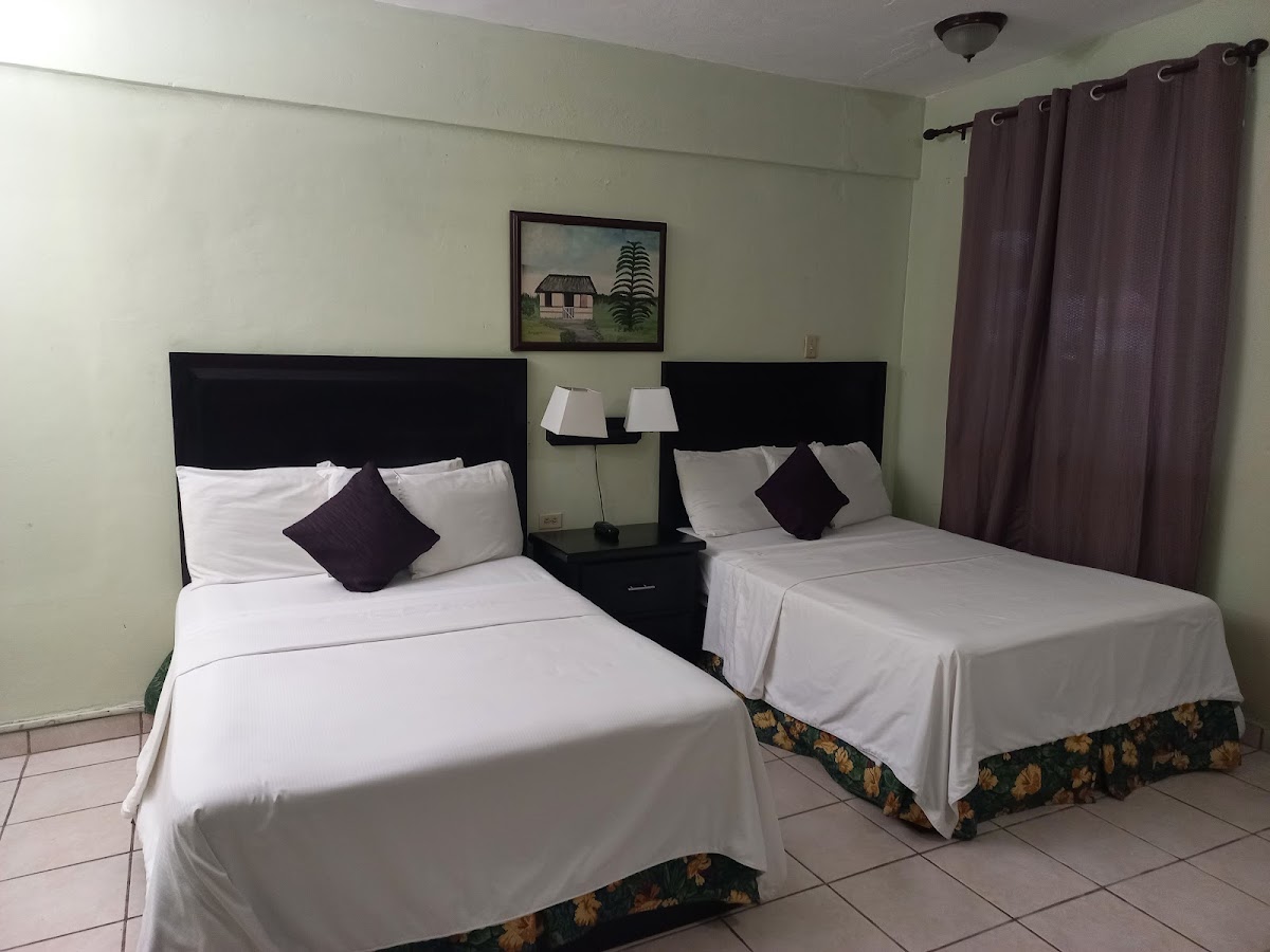 Tony's Inn and Beach Resort gallery 2
