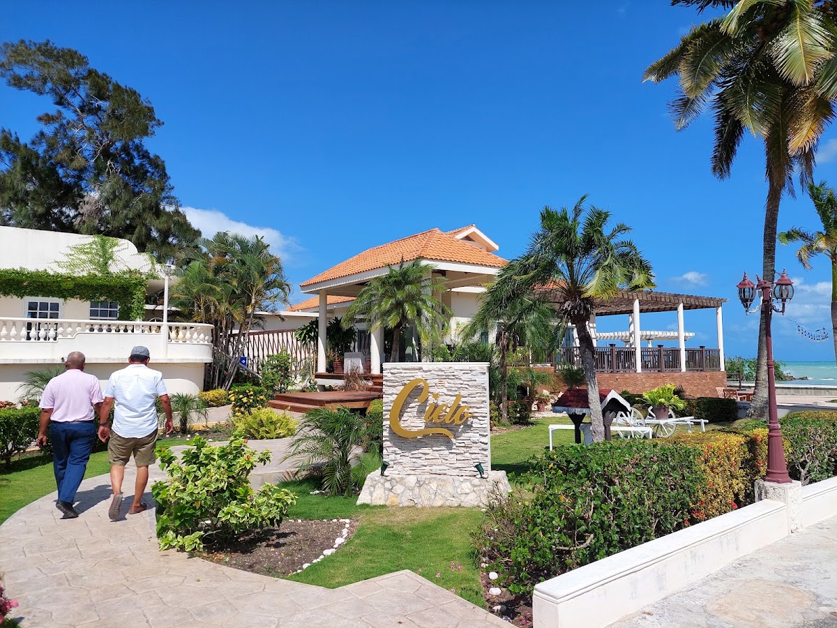 Tony's Inn and Beach Resort gallery 3