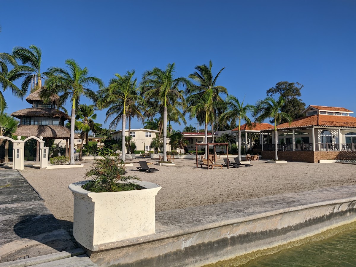Tony's Inn and Beach Resort gallery 7