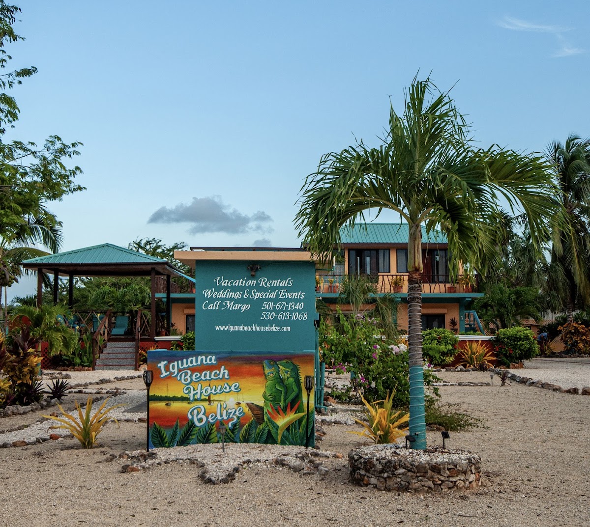 Iguana Beach House Belize gallery 4