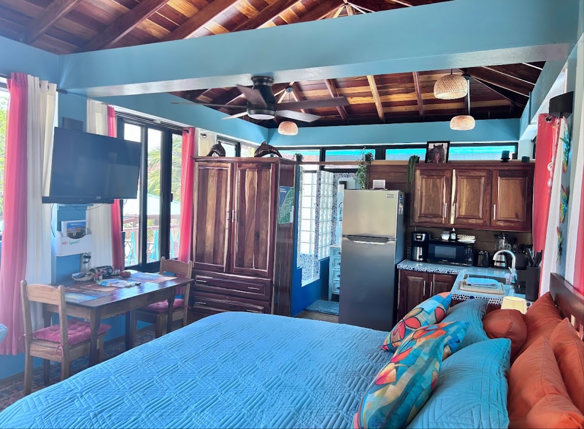 Iguana Beach House Belize gallery 5