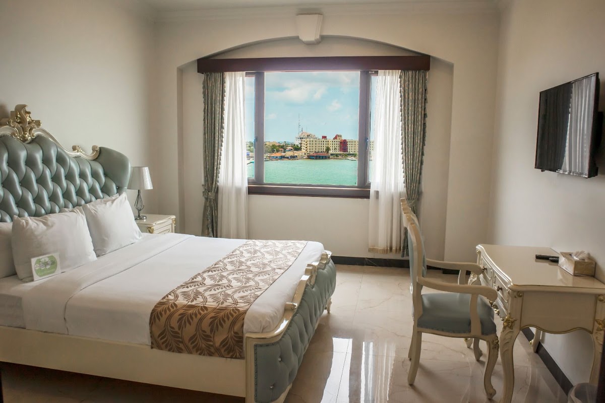 Golden Bay Hotel by Marine Parade gallery 2