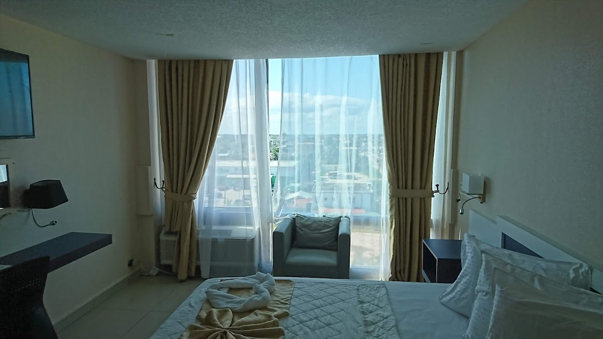 Golden Tree Hotel gallery 2