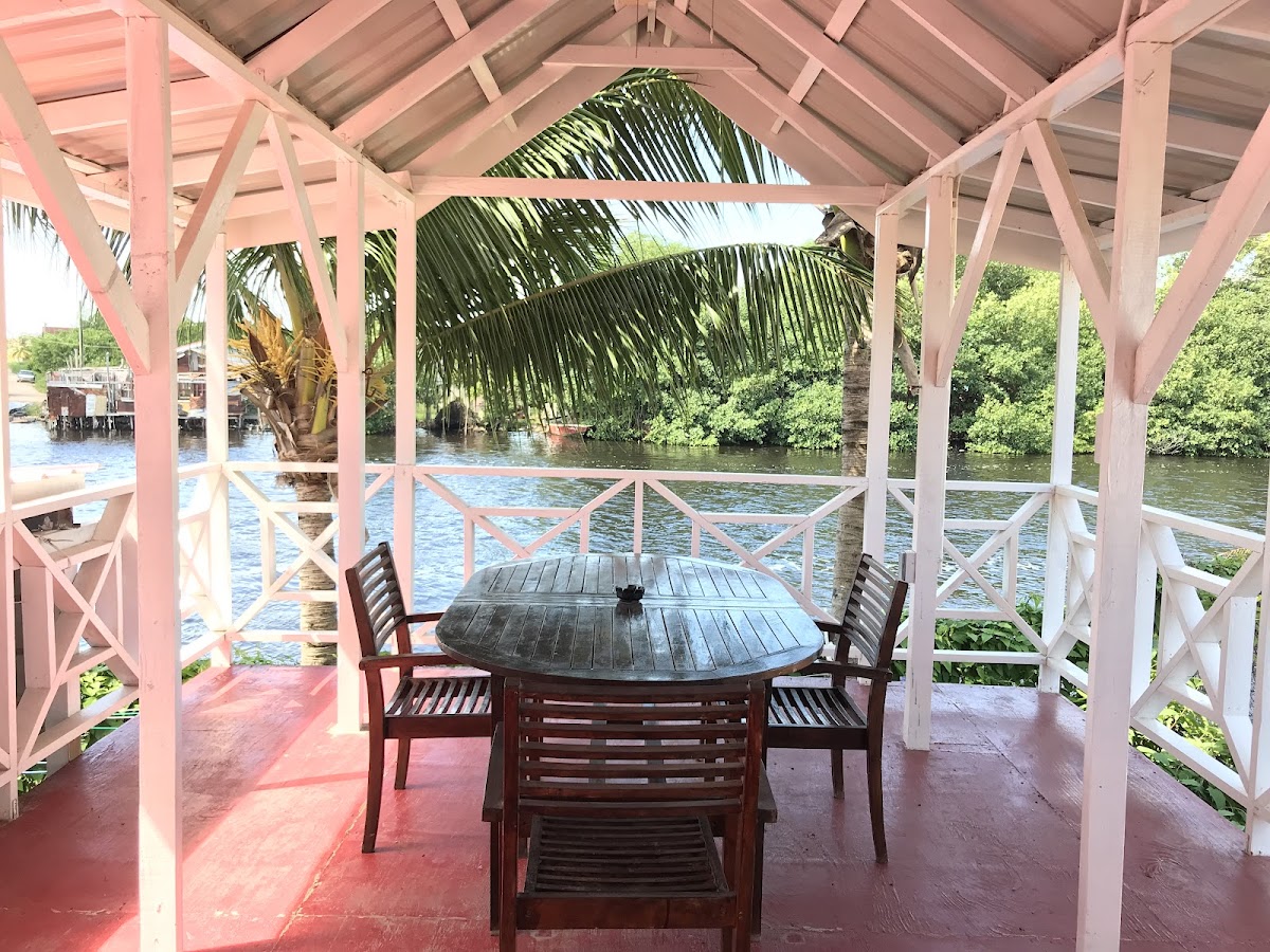 Easy Inn Hotel cover