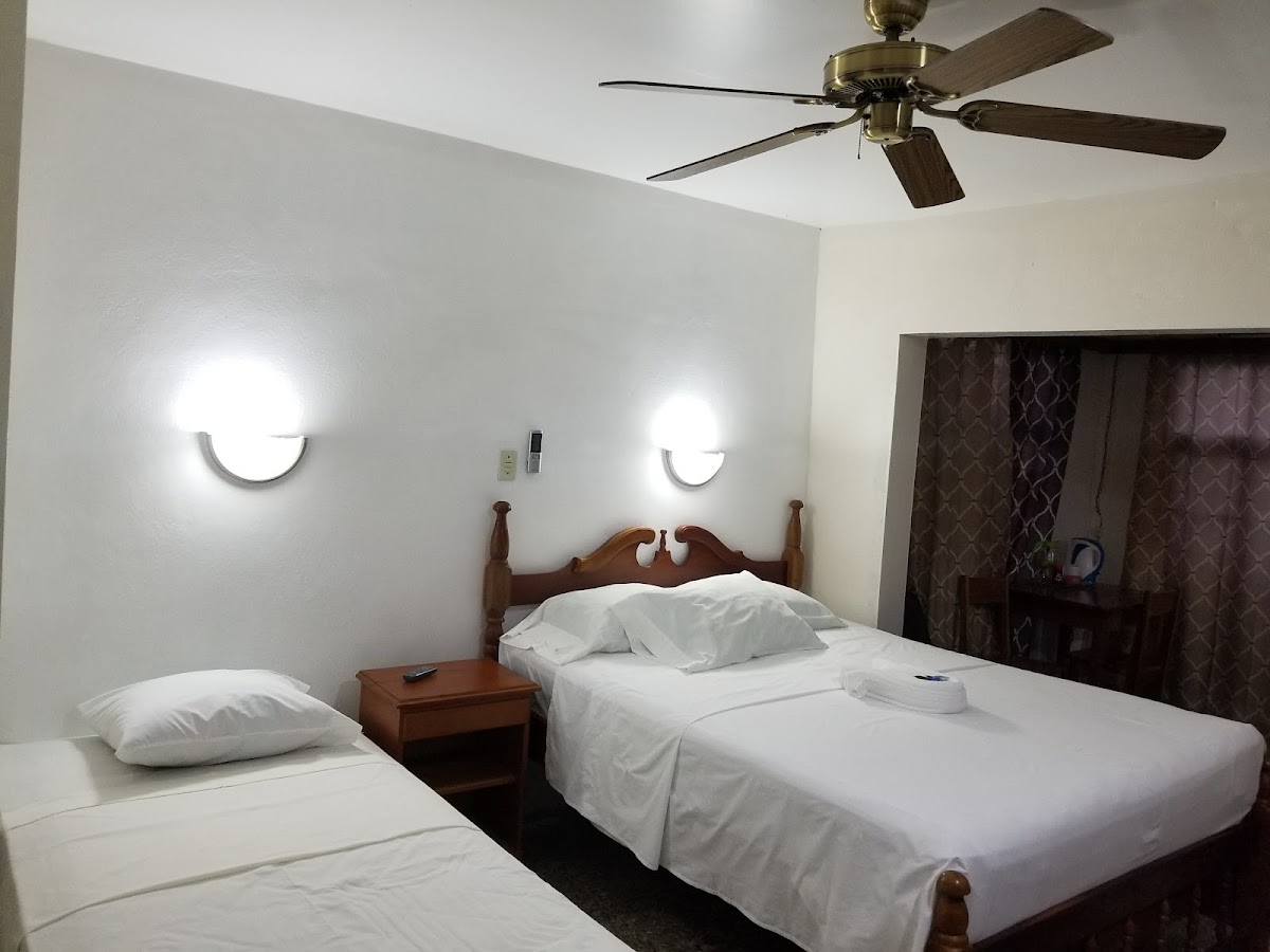 Tates Guest House gallery 2