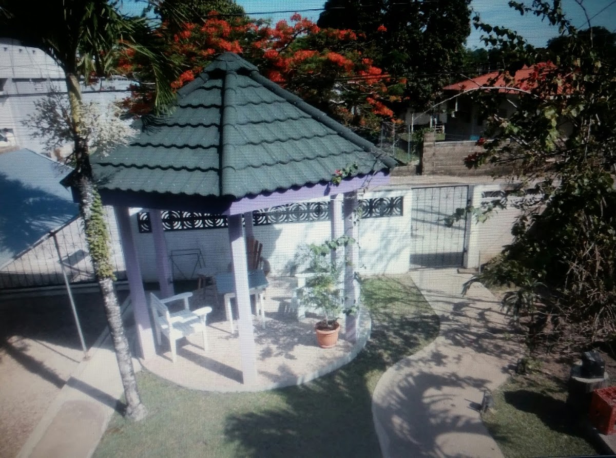 Tates Guest House gallery 7