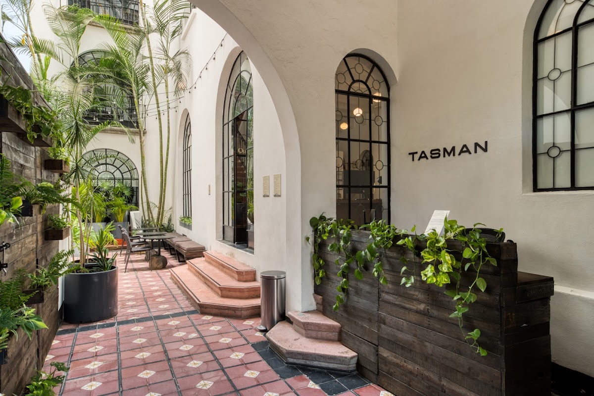 Santa Casa by Tasman cover