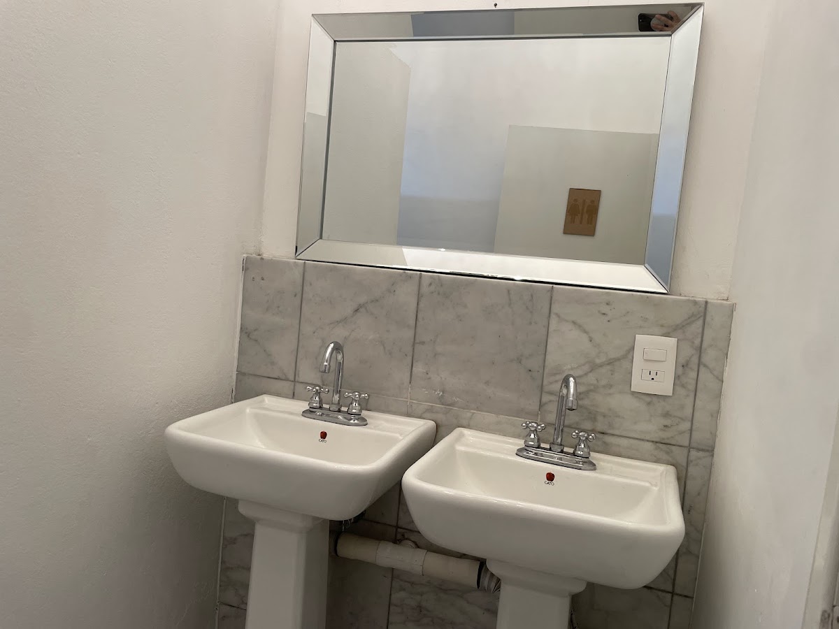 Hostal Juárez gallery 3