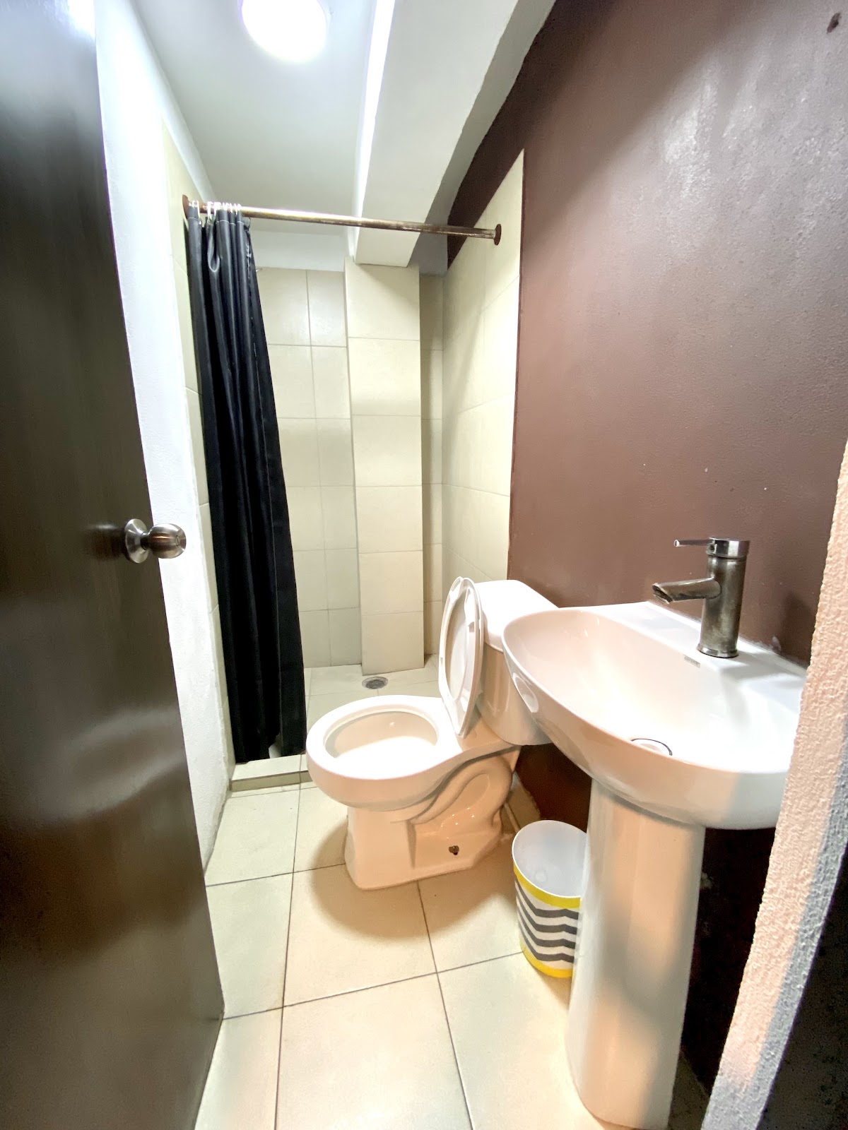 Roomies Hostel - Santa Maria La Ribera gallery 3