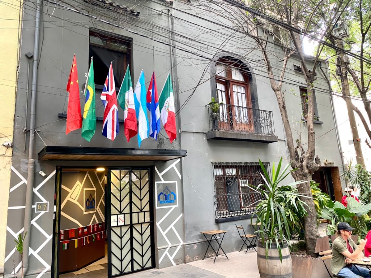 Roomies Hostel - Parque México cover