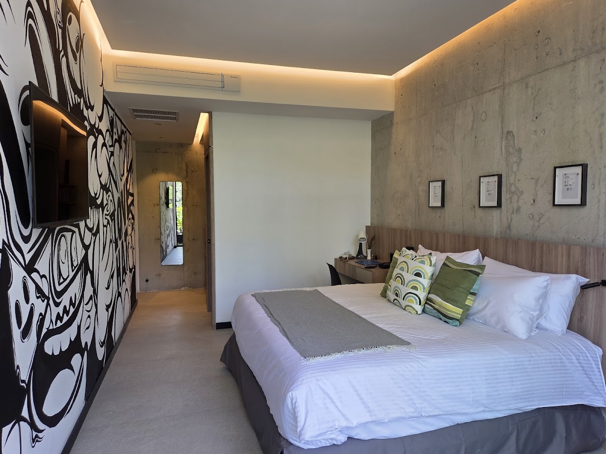 Street Art Hotel Roma gallery 2