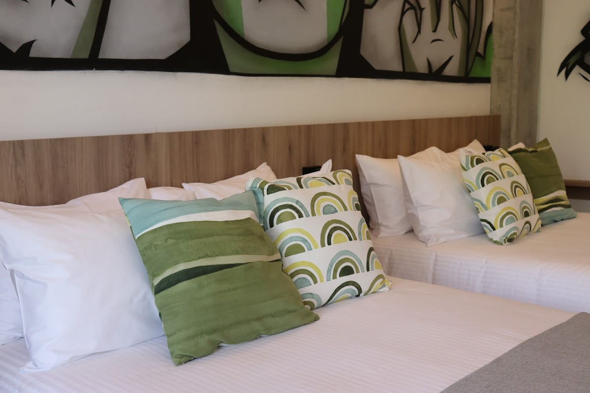 Street Art Hotel Roma gallery 10