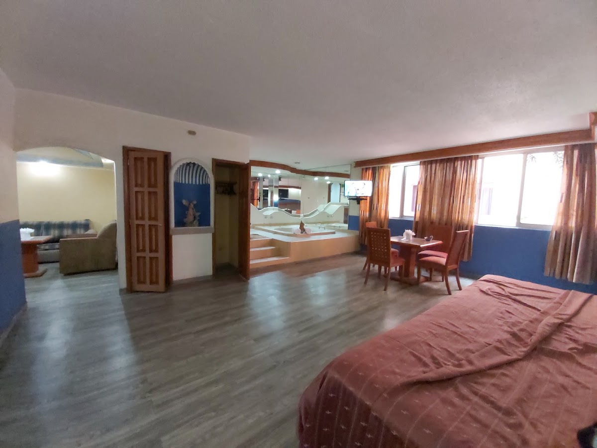 Hotel California CDMX gallery 2