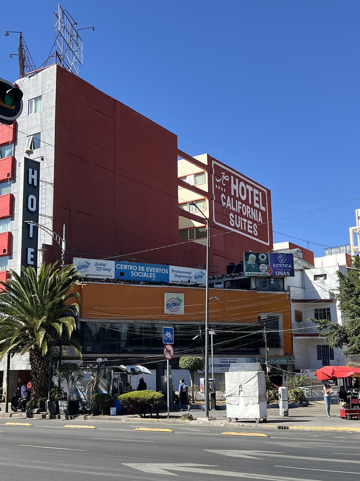 Hotel California CDMX gallery 9