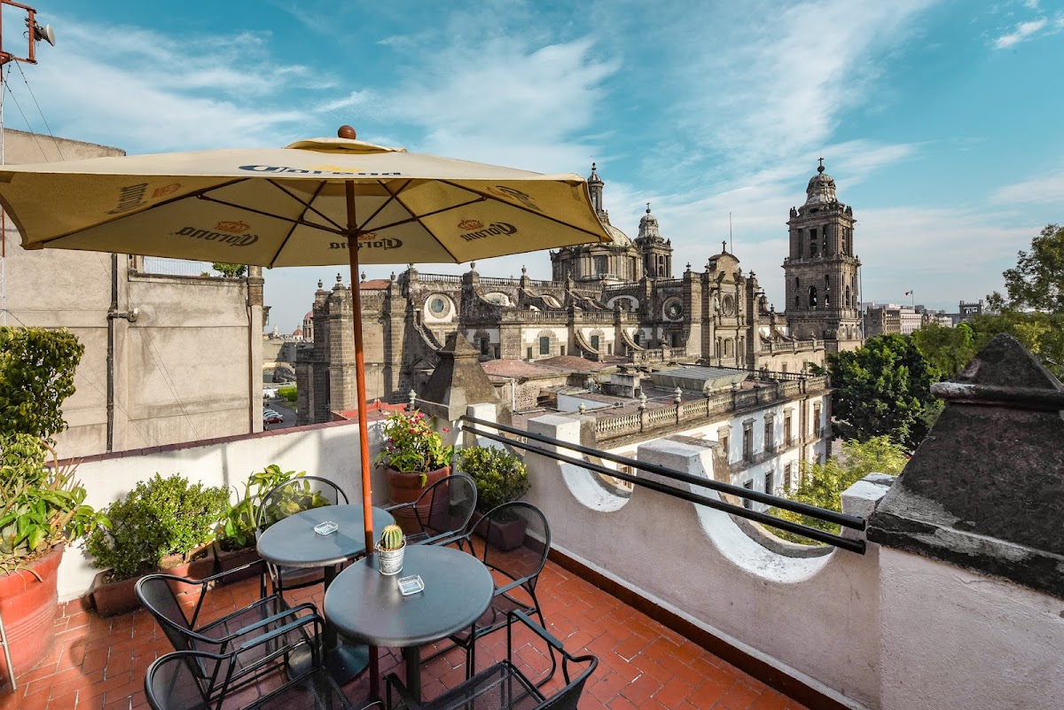 Hostel Mundo Joven Catedral cover