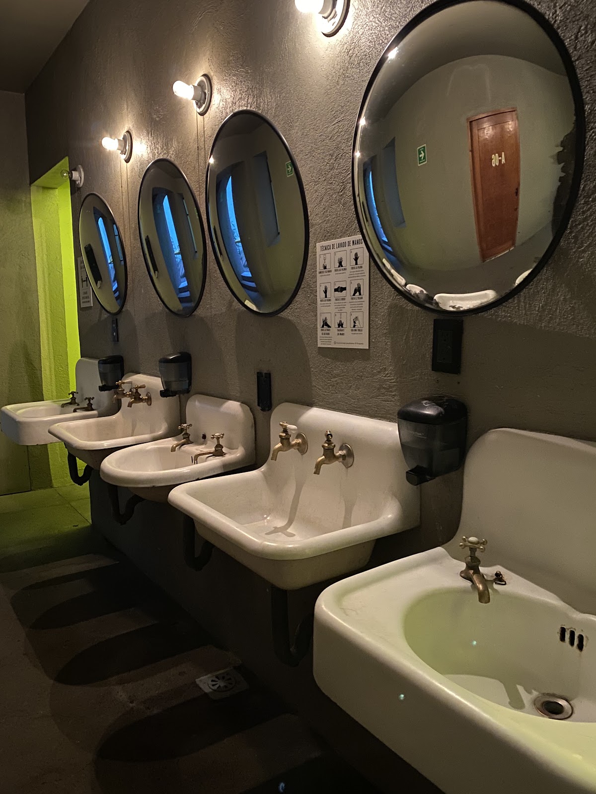 Downtown Beds Hostel gallery 4