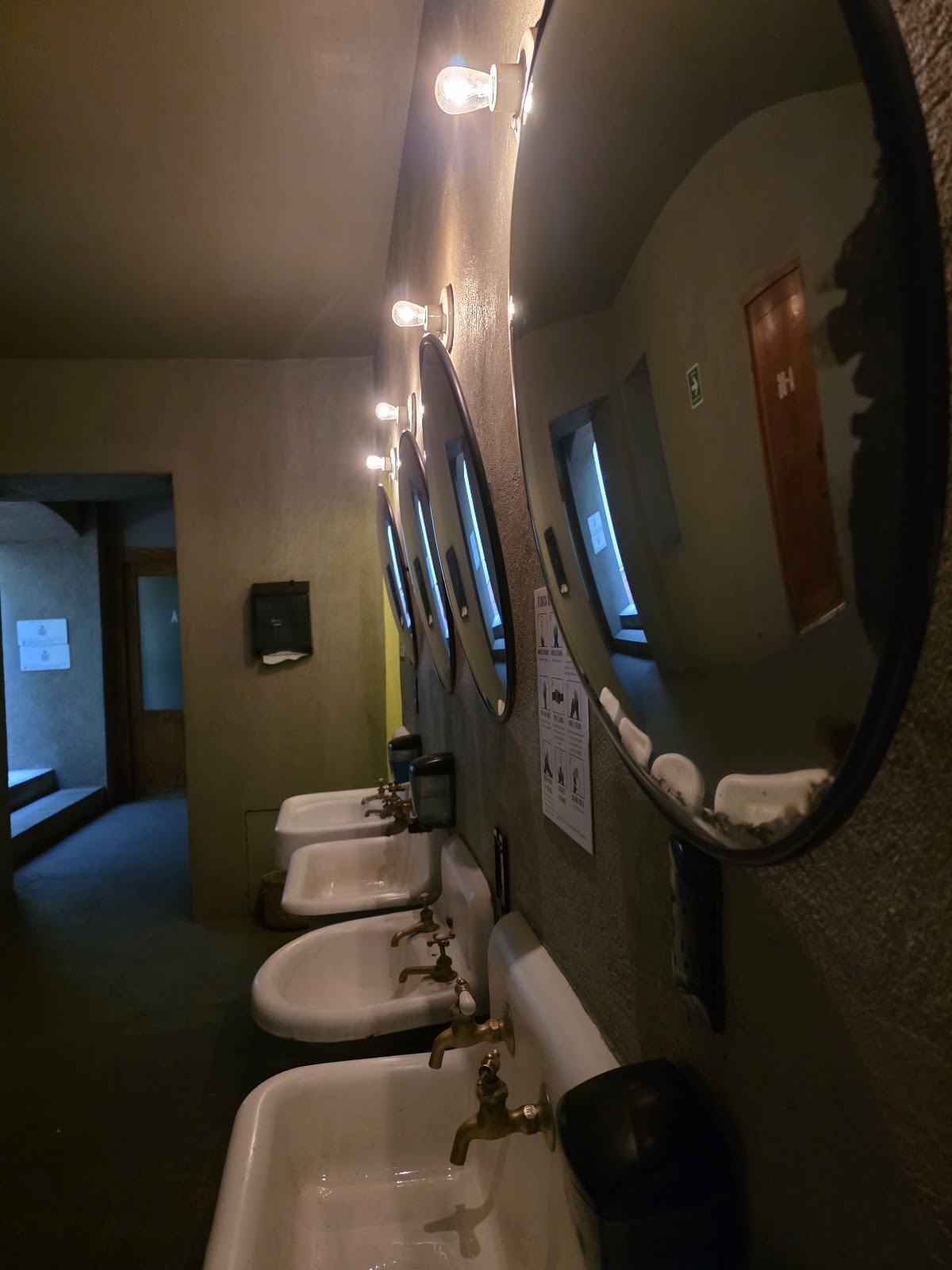 Downtown Beds Hostel gallery 9