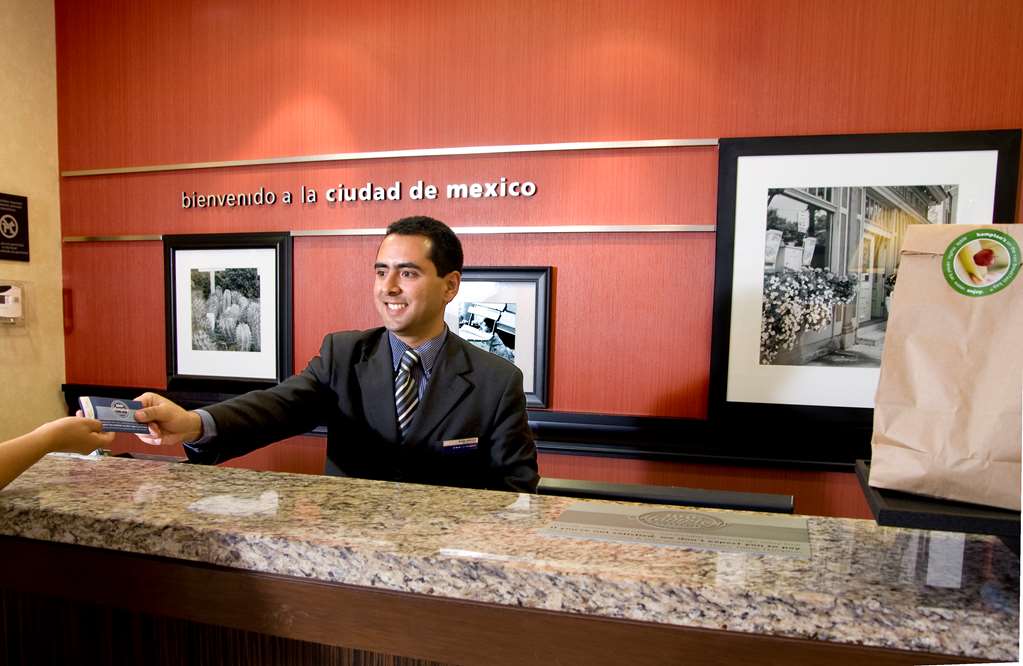 Hampton Inn &amp; Suites Mexico City - Centro Historico gallery 8