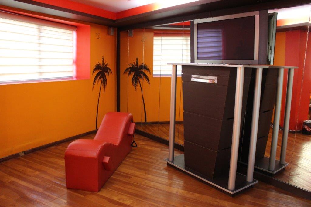 Motel La Raza gallery 8