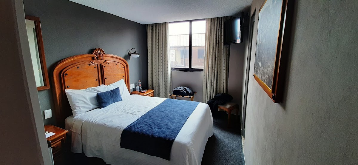 Hotel Canada gallery 2