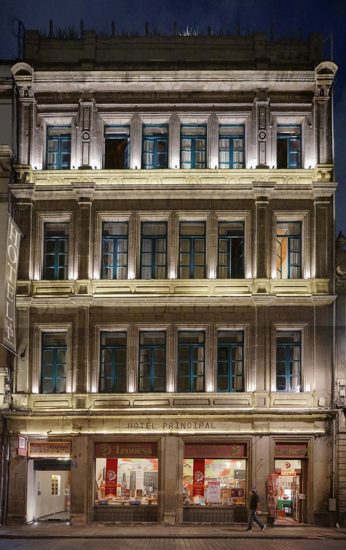 Hotel Principal cover